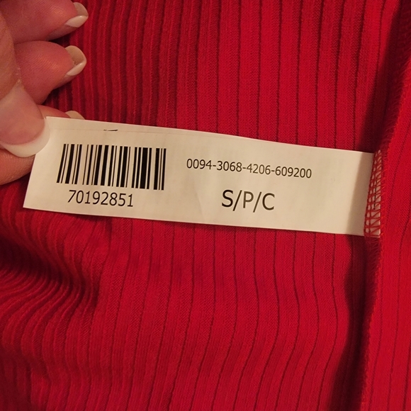 Red Forever 21 Women's Turtleneck Lettuce Edge Crop Top - Picture 6 of 8